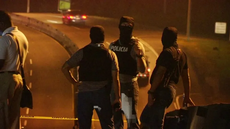 Capturados policías corruptos