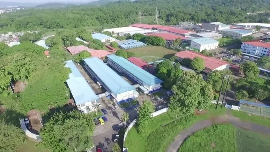 Docentes del Artes y Oficios realizan piquete