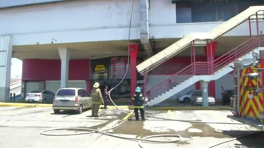 Controlan incendio en Chanis