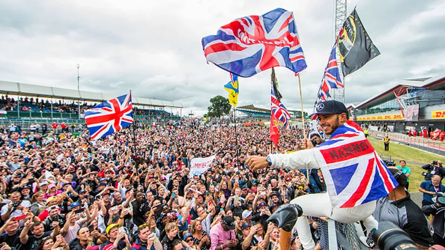 Hamilton gana por cuarta vez consecutiva el GP de Gran Bretaña.