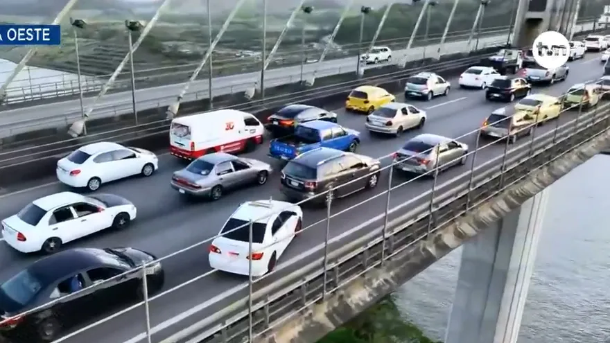 Inicia marcha de vehículos hacia el interior por fiestas de fin de año