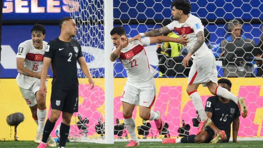 La frustración del equipo estadounidense se mezcla con la alegría del conjunto turco