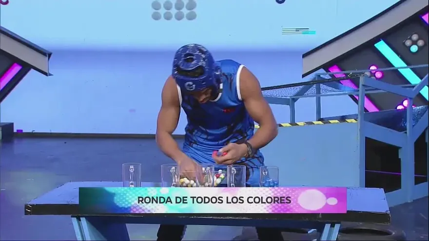 ¡Emparejar las bolitas por colores no es tan fácil como parece!