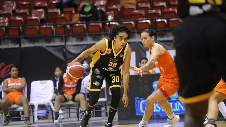 Las Correcaminos siguen invictas en el torneo.