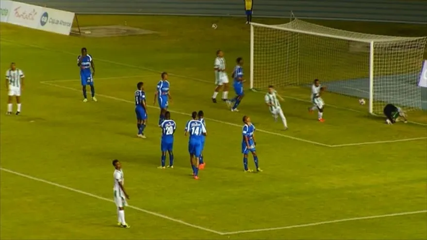Golazo del Alianza FC de tiro libre