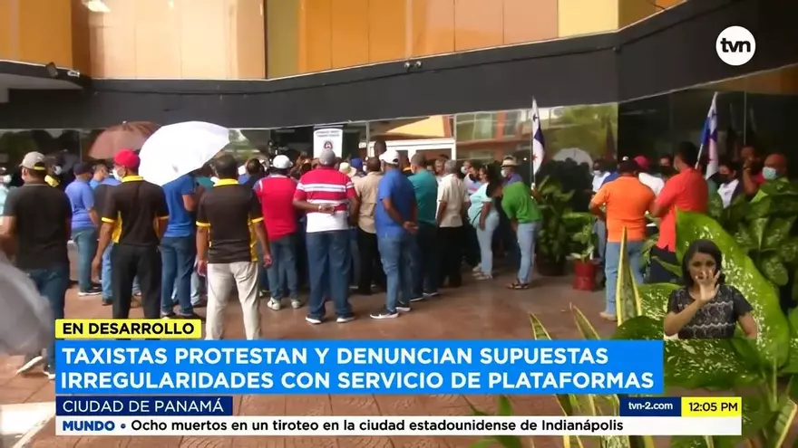 Taxistas protestan por irregularidades con plataformas tecnológicas