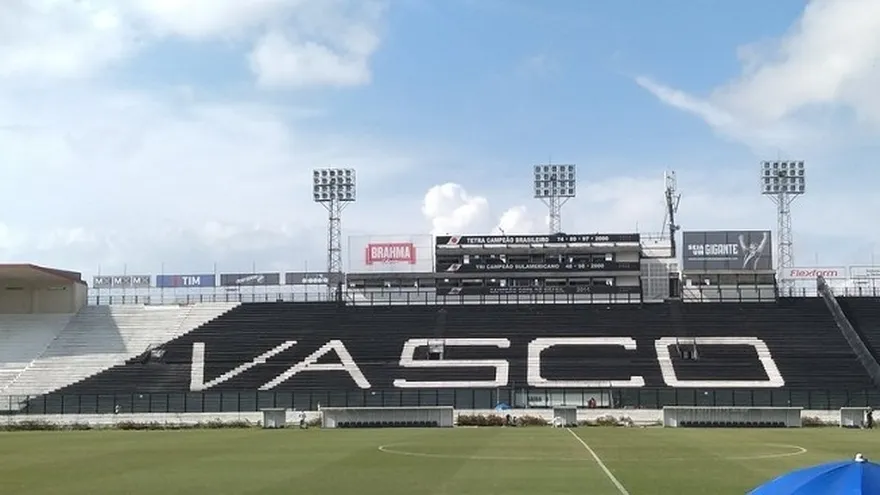 Justicia brasileña congela cuentas del Vasco por deuda con proveedor | Agencias