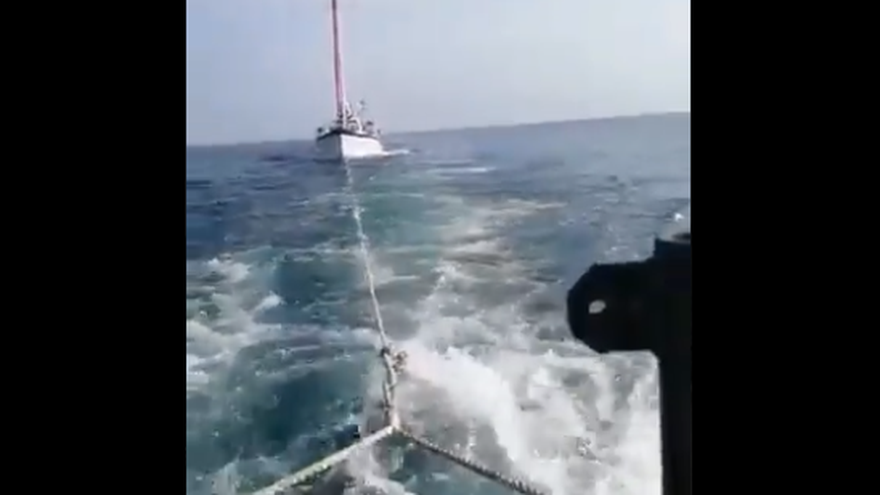 Rescatan a cuatro personas a bordo de un velero a la deriva en isla San José