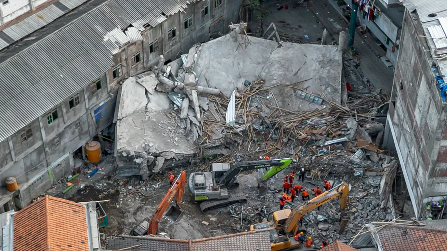 Colpaso de una escuela en Indonesia deja al menos 34 muertos