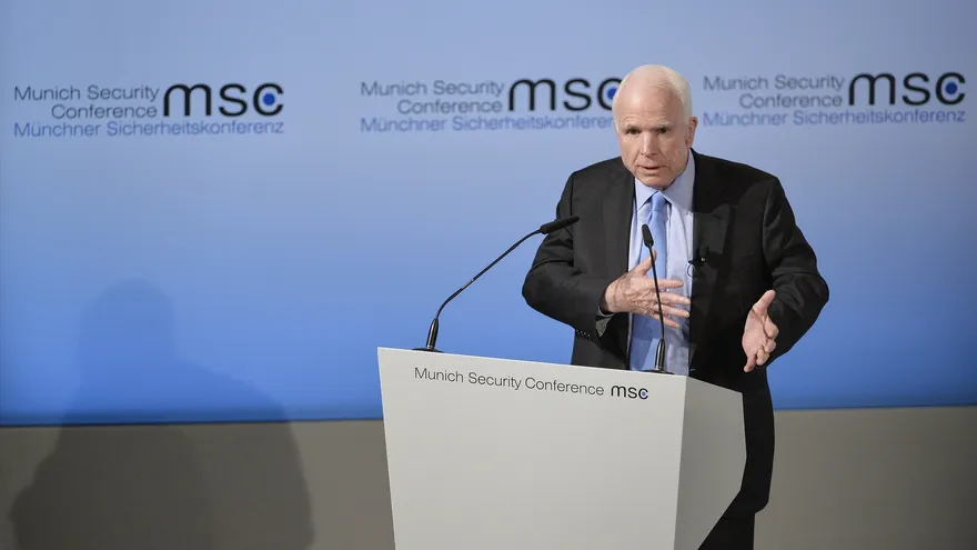 El senador estadounidense John McCain.