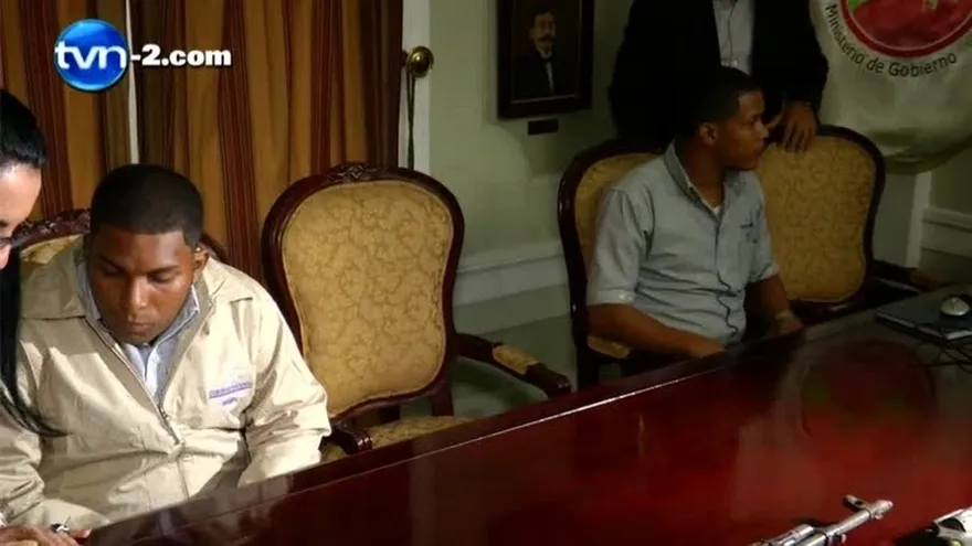 Expandilleros entregan armas en la Gobernación