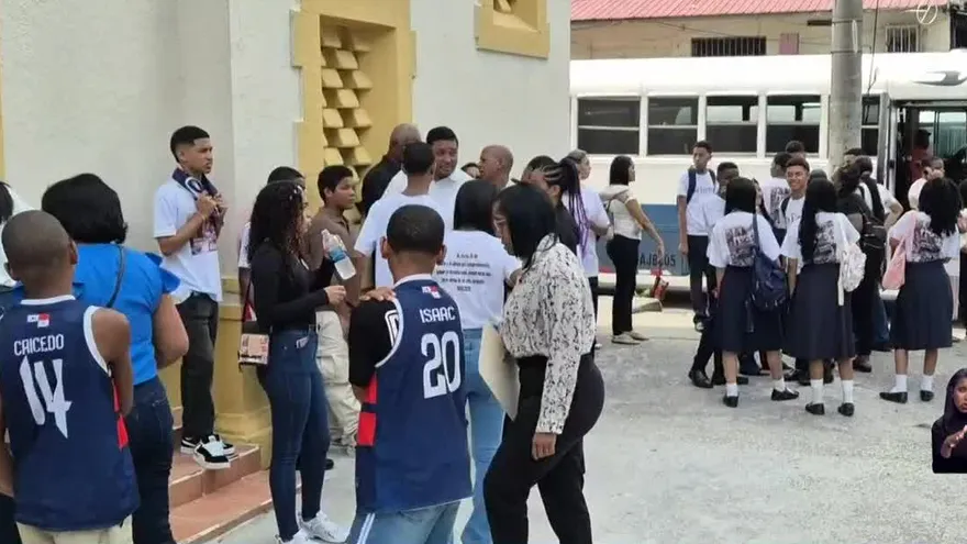 Funeral de adolescente asesinado en Colón