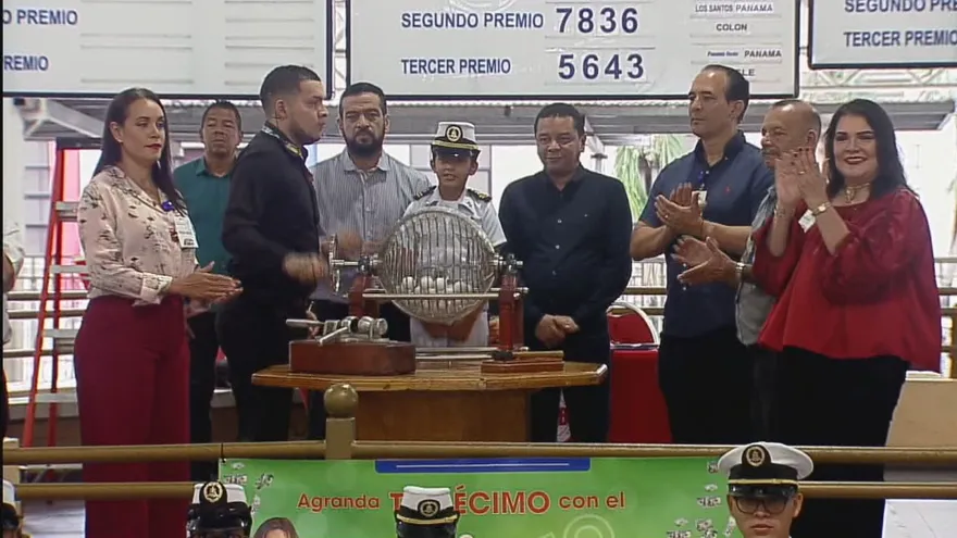 Sorteo de la Lotería Nacional de Beneficencia del domingo 30 de noviembre de 2025.