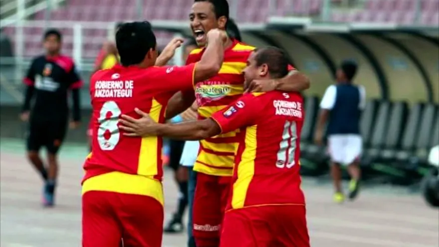 Gol de Rolando Escobar de tiro libre anotado al Deportivo Petare