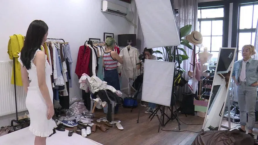 En China, las estrellas de internet transforman la moda en oro