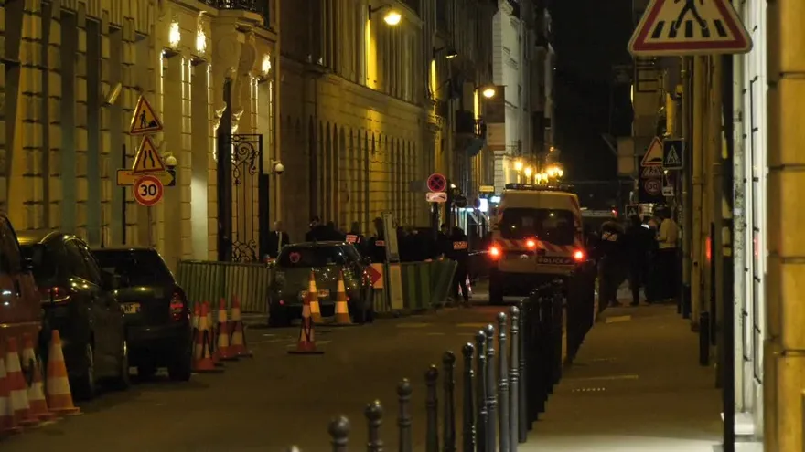Roban millones de euros en joyas en hotel Ritz de París