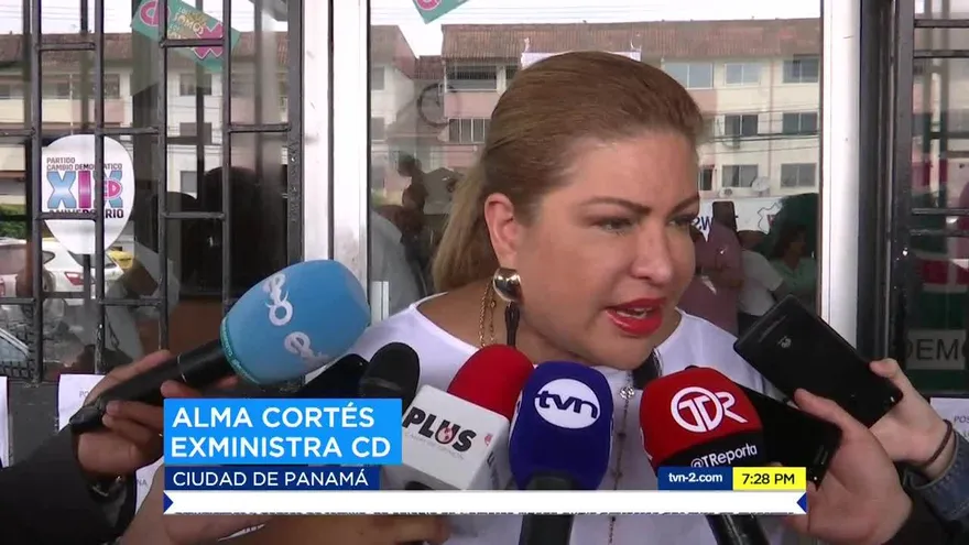 Alma Cortés y su controversia con los diputados de CD