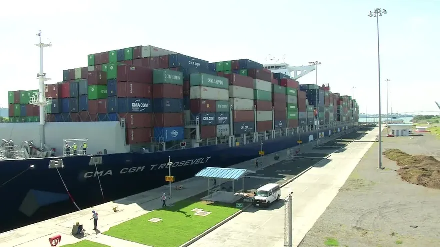 Buque portacontenedores: nuevo récord de cargar en el Canal Ampliado