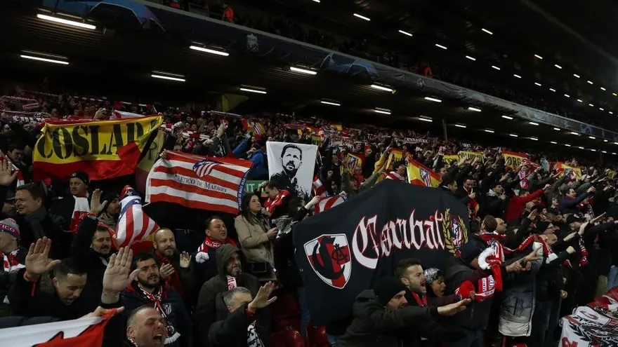 Alcalde de Liverpool teme concentraciones de hinchas si se reanuda la Premier