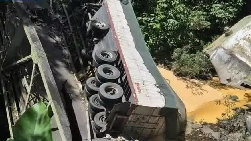 Colapso del puente en Villa Carmen de Capira