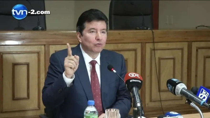 Moncada Luna dice que no renunciará; arremete contra Díaz