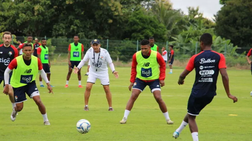 Lograr los pesos ideales de los jugadores, un desafío para la selección panameña, destacó Beguer