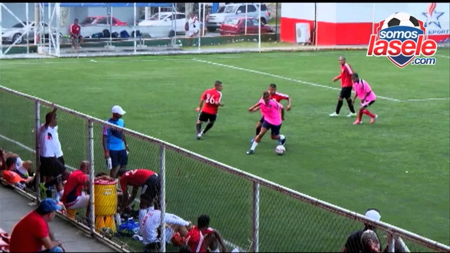 El nuevo DT del Chorrillo FC César "Chino" Morales prepara un equipo con aspiraciones
