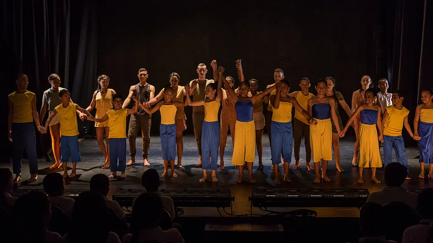 Programa Enlaces busca desarrollar el potencial artístico y brindar habilidades sociales a niños y jóvenes.