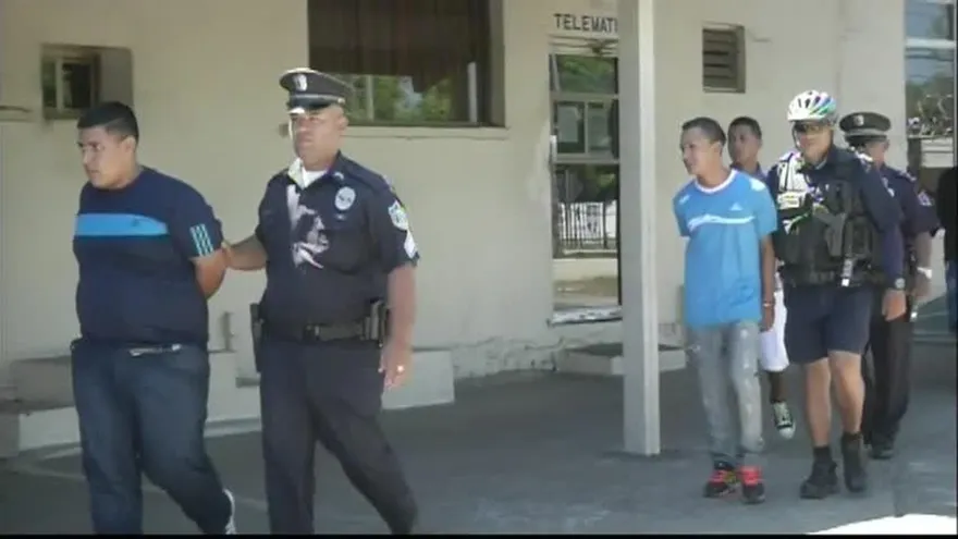 Investigan en La Joyita ingreso de artículos prohibidos