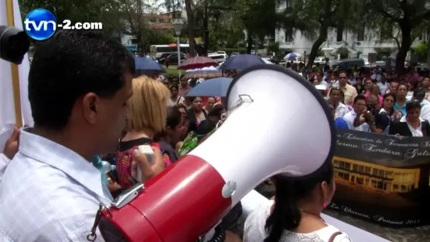 Docentes a favor de autoevaluación quieren que sea Ley