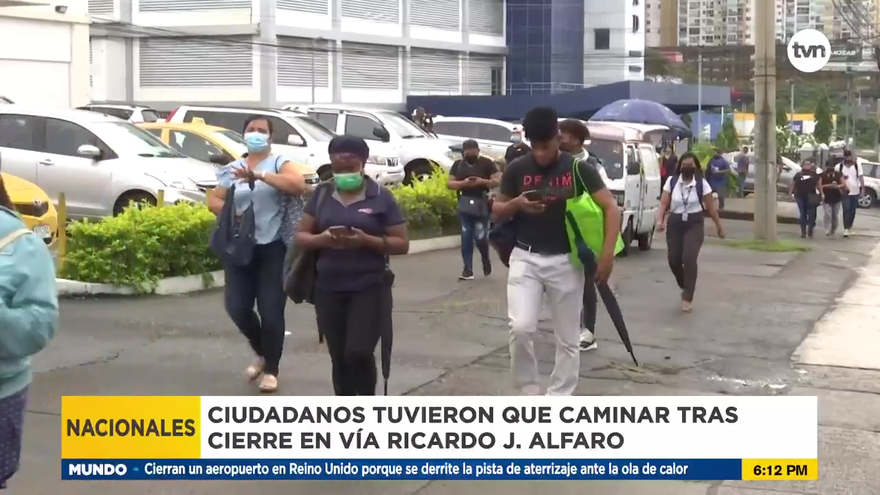 Ciudadanos tuvieron que caminar tras cierre en Vía Ricardo J. Alfaro