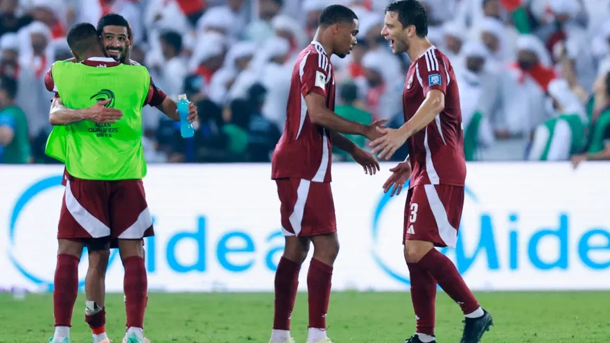 Jugadores de la Selección de Catar celebran la clasificación al Mundial 2026
