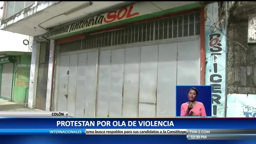 Comunidad china protesta en masa por asesinato de comerciante