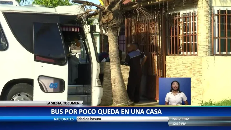 Bus de La Siesta casi se estrella contra una casa