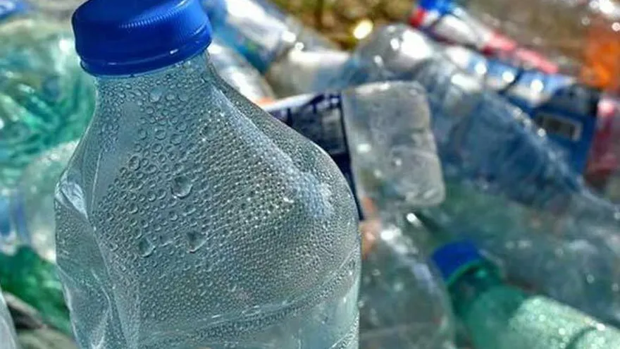 Guatemala prohíbe plásticos de un solo uso para frenar contaminación