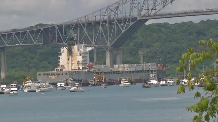 Primera restricción de calado en el Canal