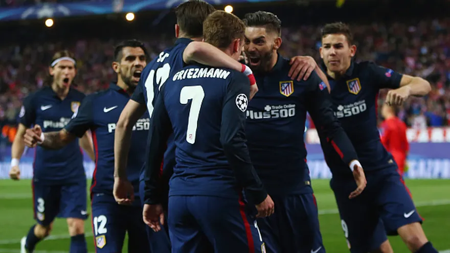 El Atlético "asfixia" al Barcelona, según la prensa gala