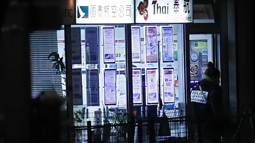 Los rehenes que fueron retenidos por un hombre armado en París han sido liberados sanos y salvos.