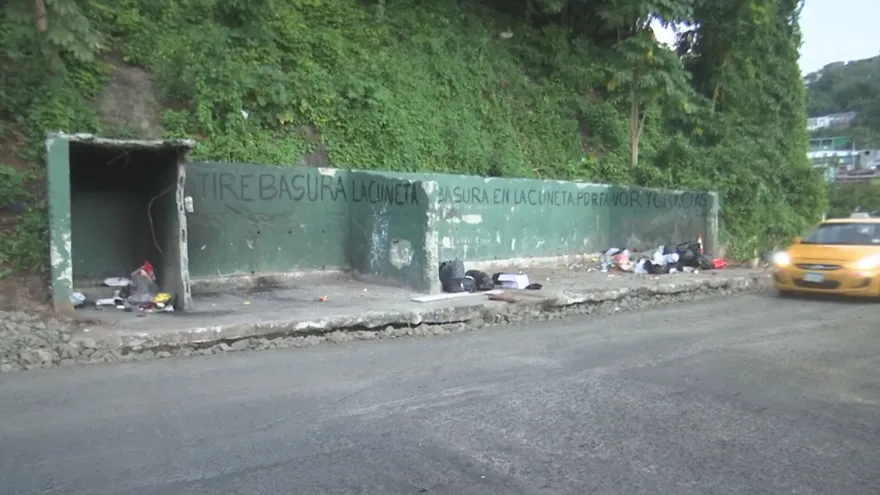 Panama Clears Clogged Drain After Bus Accident Caused by Trash Buildup