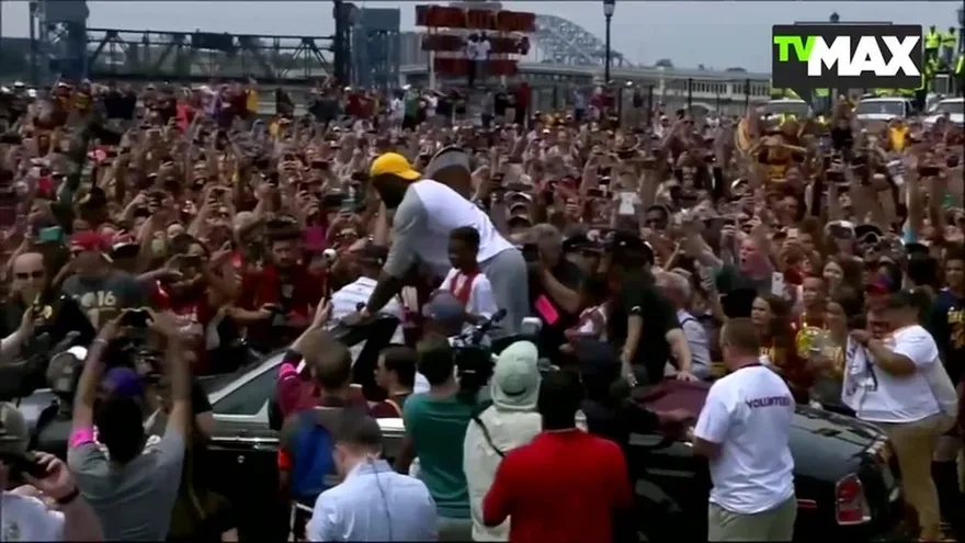 Continúa la celebración de los Cleveland Cavaliers tras ganar la NBA