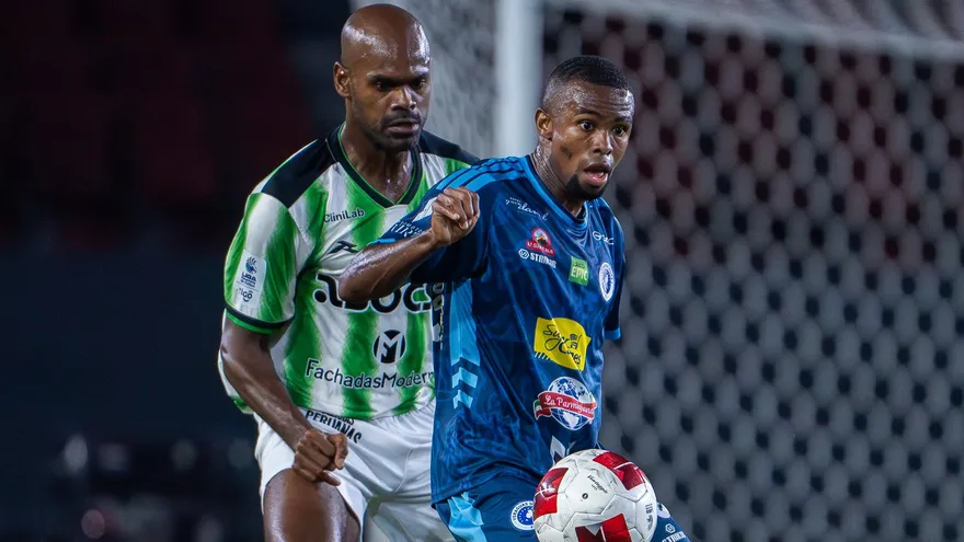 Alianza FC y Veraguas United en acción
