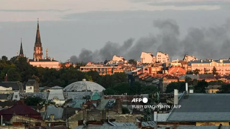 Varias ciudades en Ucrania bajo ataque.