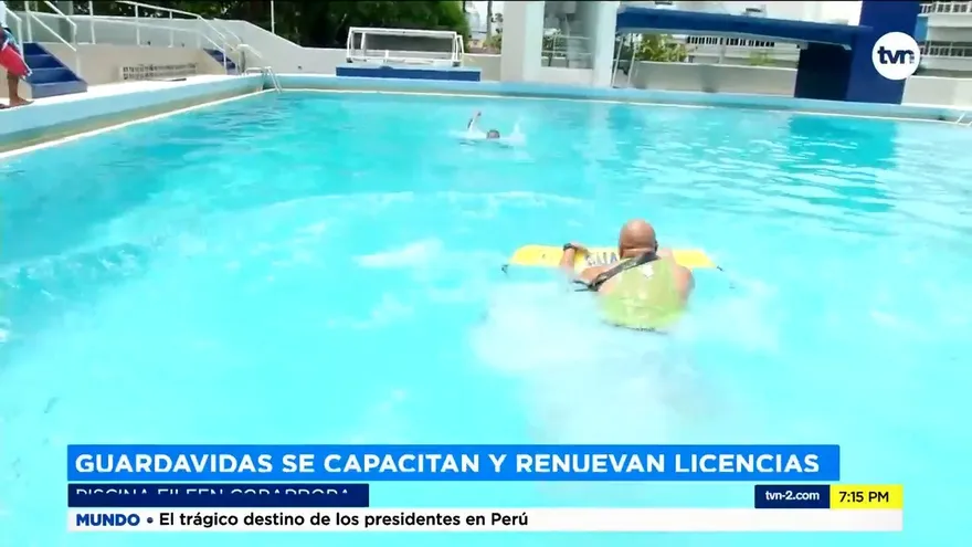 Renuevan licencia de guardavidas