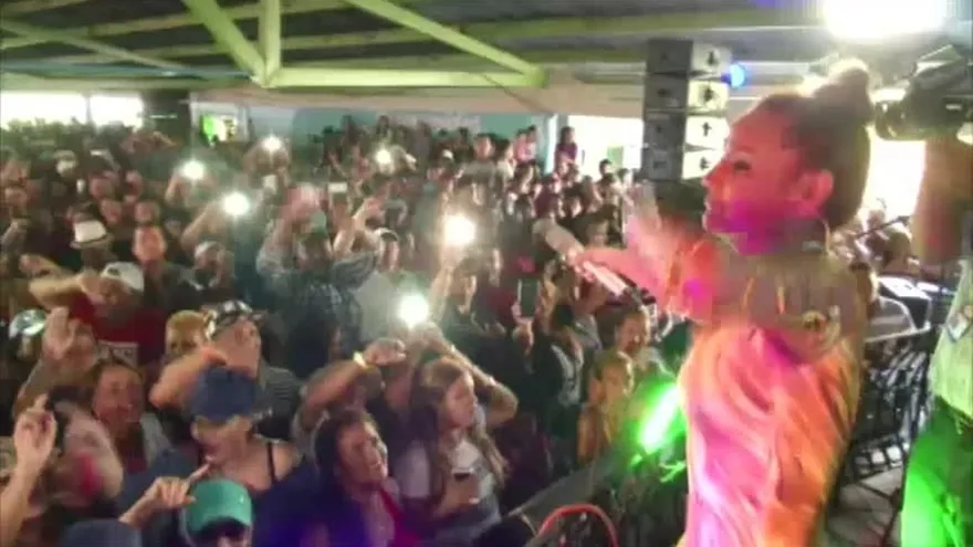 Penonomeños disfrutan de la amanecida de Samy y Sandra Sandoval