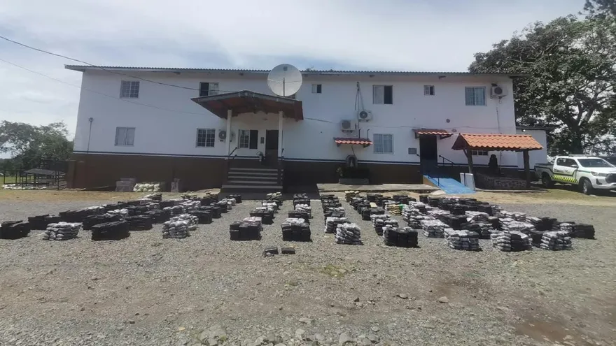 Fiscalía de Drogas en la provincia de Chiriquí incauta más de 2 mil paquetes de sustancia ilícita.