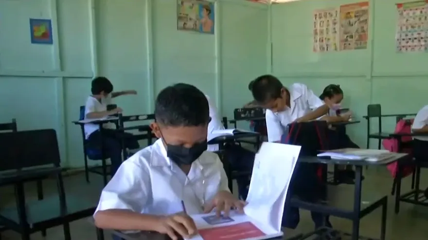 Padres piden que se culminen los trabajos en la escuela El Barrero