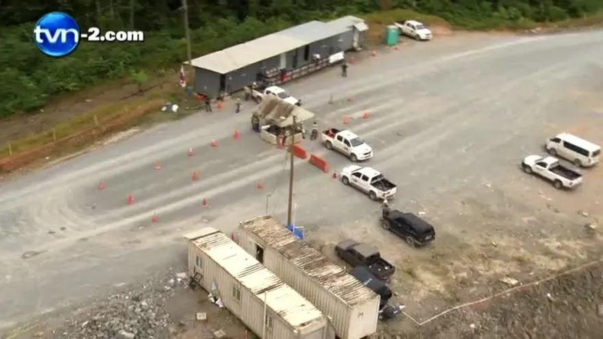 Mineros protestan tras ser despedidos