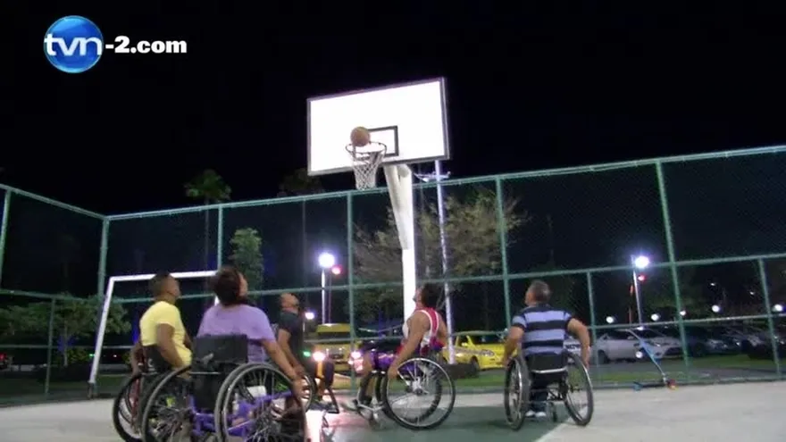 Atletas con discapacidades son ejemplos de superación