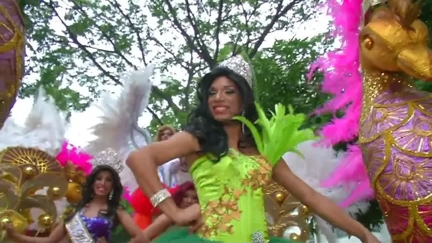 “Enciende tu Orgullo = Light Your Pride”