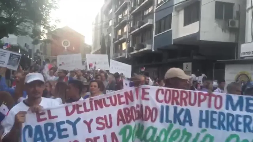 Panameños piden más transparencia tras escándalos de corrupción
